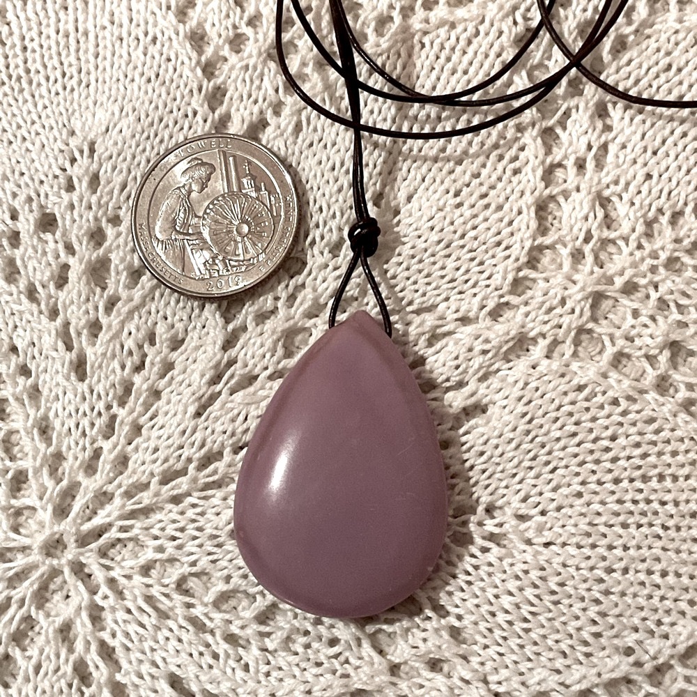 Phosphosiderite ⭐️ teardrop pendant necklace ⭐️ purple